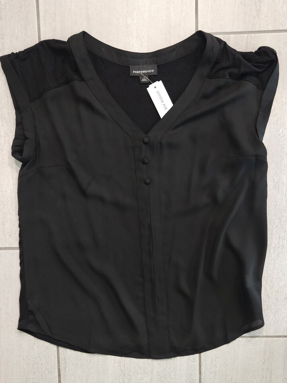 NWT Fortune & Ivy Blouse Sold By Stitch Fix Black V-Neck Cap Sleeve Blouse